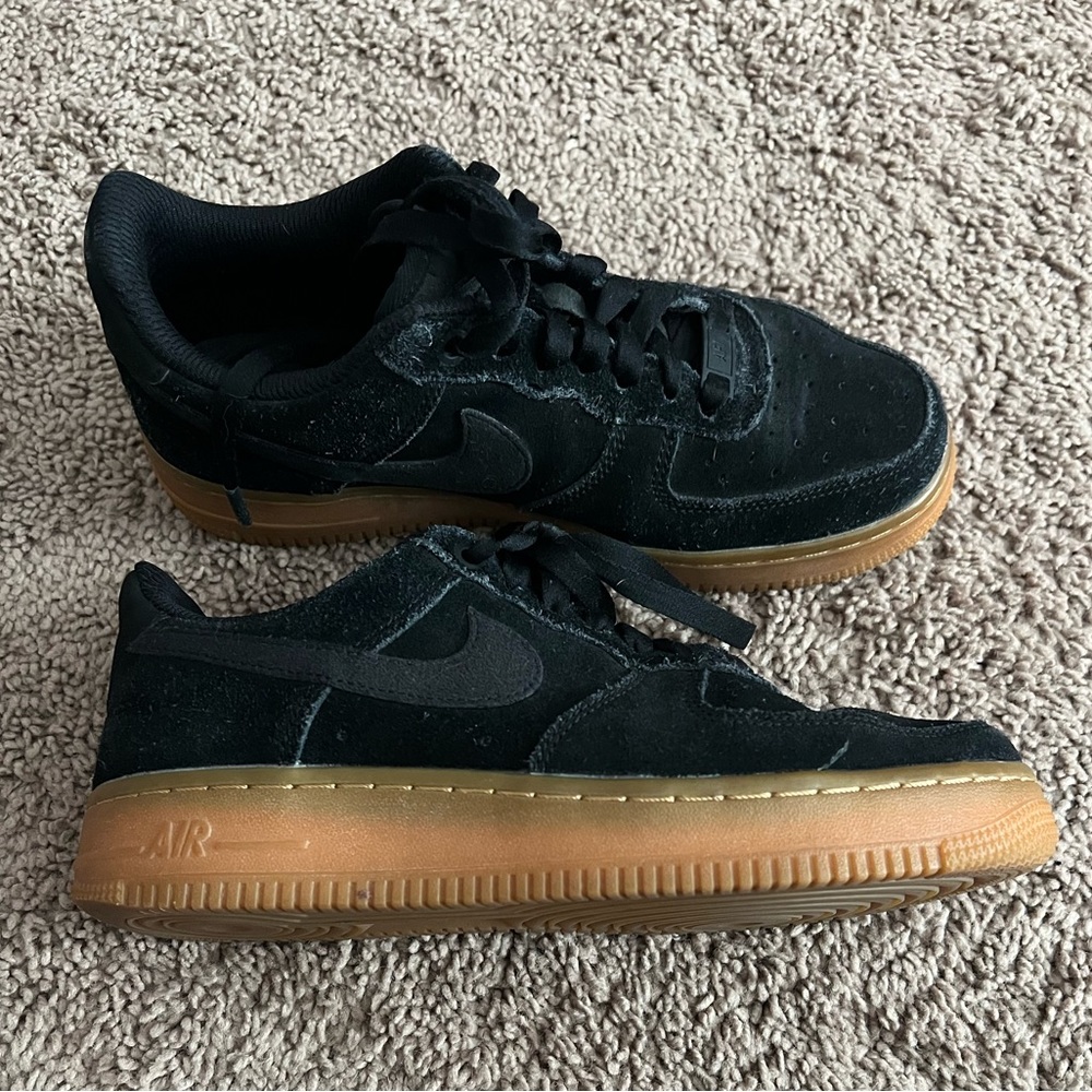 Nike Air Force One gum sole black suede size 7